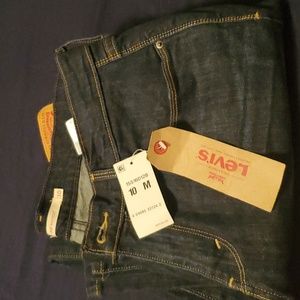 Women Levi Jeans